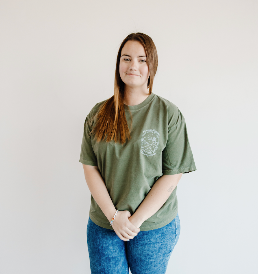 Lighthouse - Adult heavy weight t-shirt green - Inclusive Neuroverse x Kaeli Compton