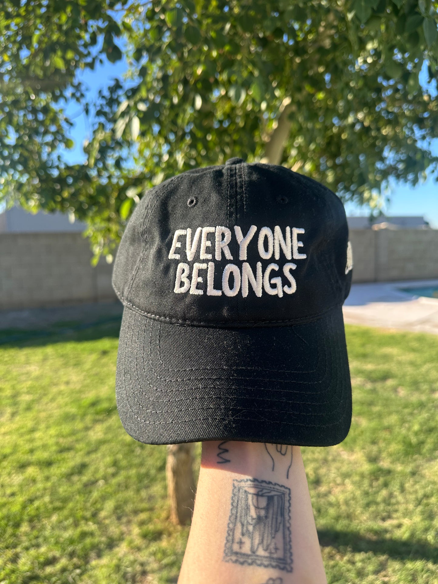 Everyone Belongs - Dad hat (black)